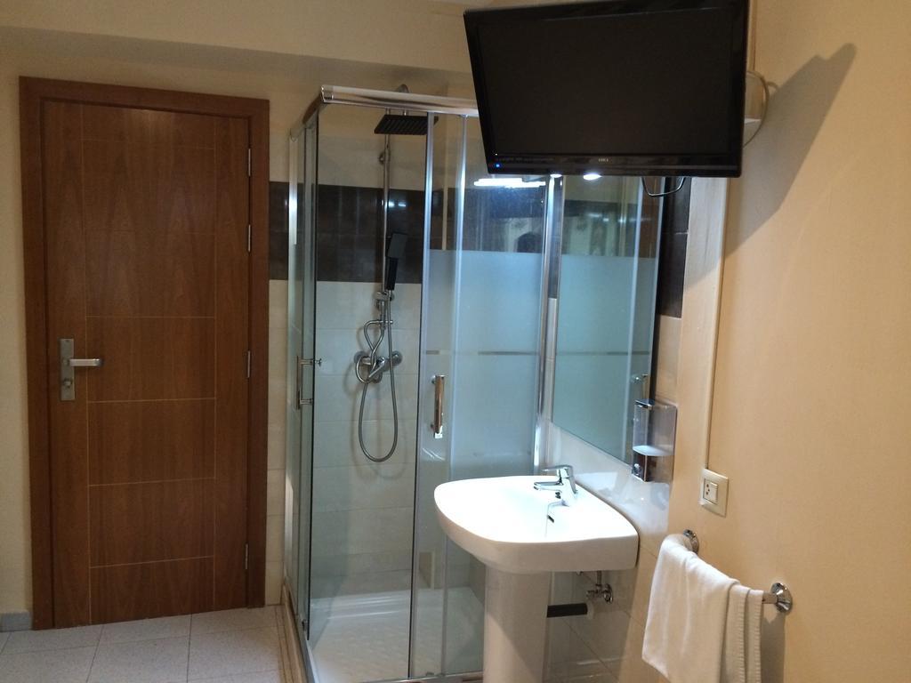 Hostal Aeropuerto Madrid Habitación foto