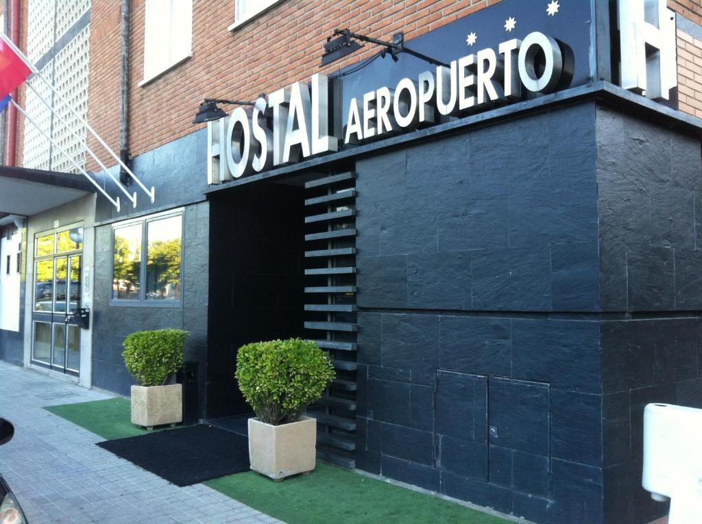 Hotel Hostal Aeropuerto Madrid Exterior foto